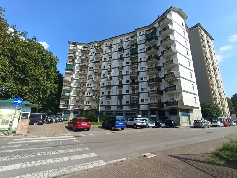 Bilocale in Vendita a Cinisello Balsamo, 149'000€, 61 m²