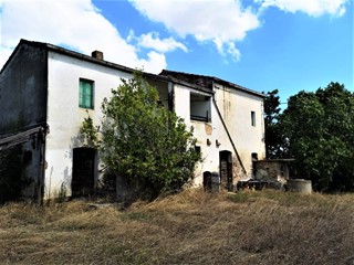 Villa in Vendita a Corropoli, 68'000€, 200 m²
