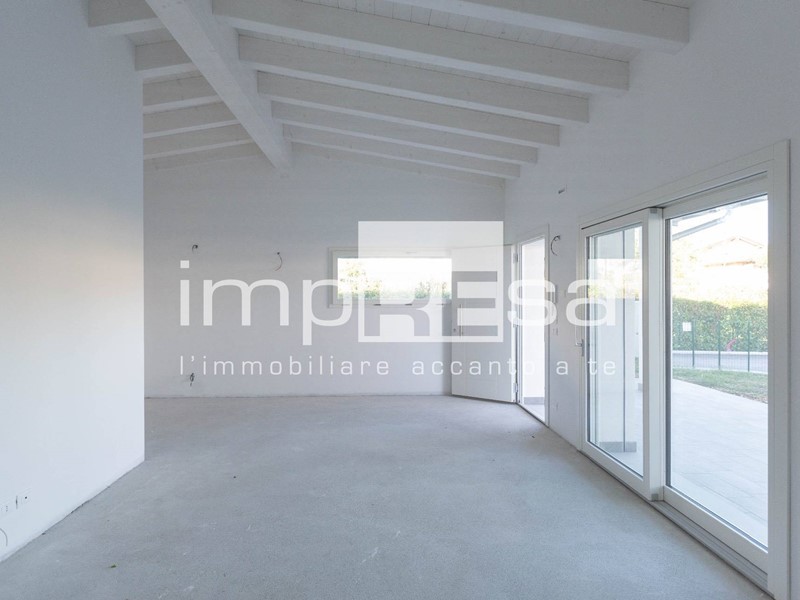 Casa Semi Indipendente in Vendita a Pordenone, 460'000€, 150 m²