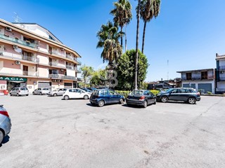 Trilocale in Vendita a Santa Venerina, 69'000€, 90 m²