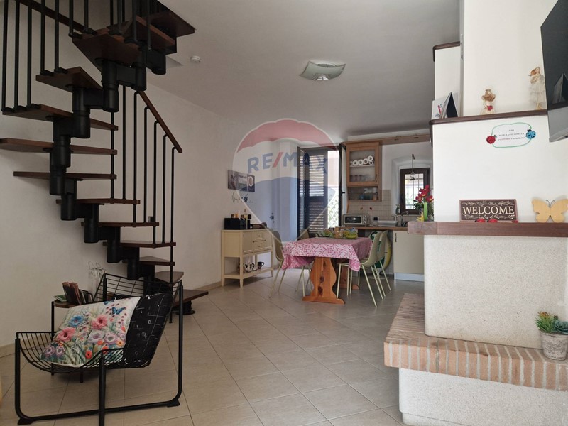 Casa Semi Indipendente in Vendita a Sulmona, 62'000€, 86 m²