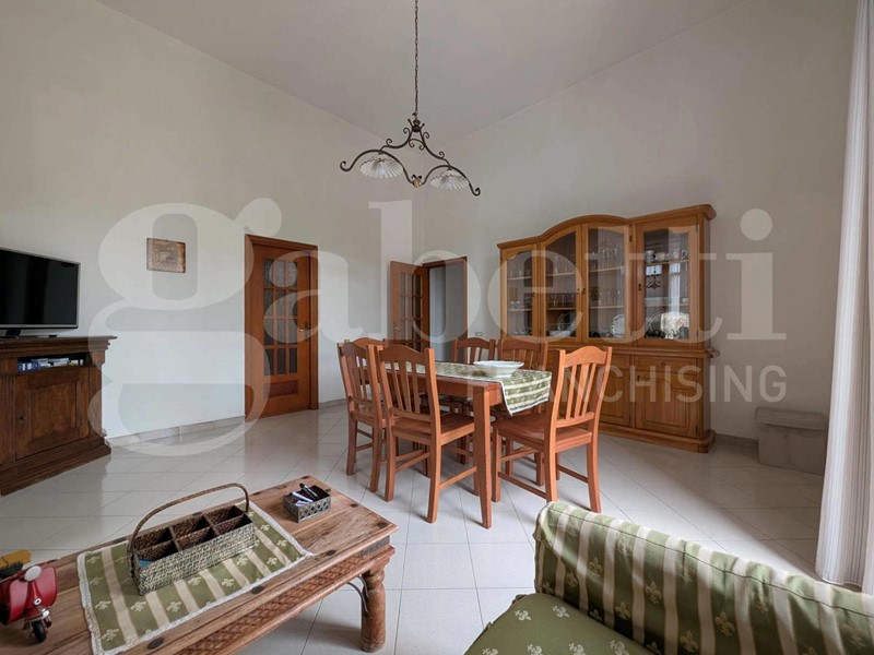 Trilocale in Vendita a Bacoli, 168'000€, 80 m²