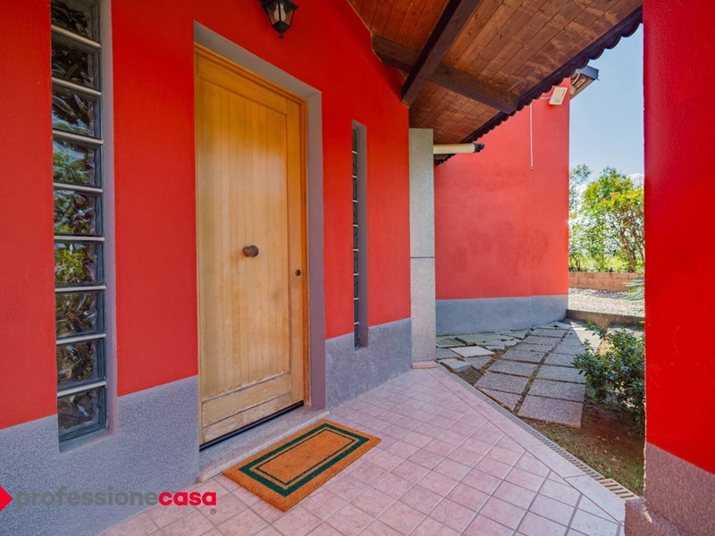 Casale in Vendita a Frossasco, 395'000€, 260 m²