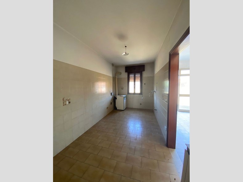 Casa Indipendente in Vendita a Ceregnano, 80'000€, 280 m²