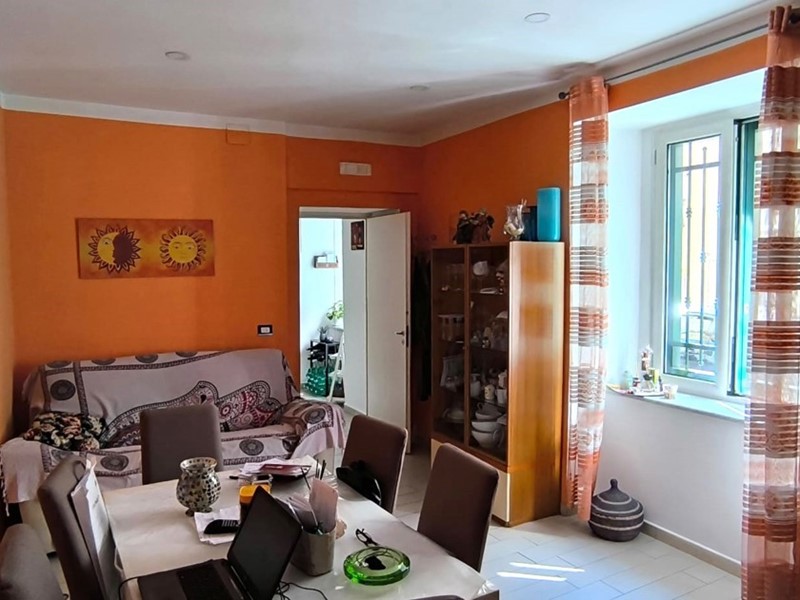 Bilocale in Vendita a Napoli, 175'000€, 65 m²