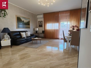 Quadrilocale in Vendita a Rho, 218'000€, 150 m²