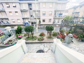 Appartamento in Vendita a Genova, zona Pontedecimo, 135'000€, 88 m²
