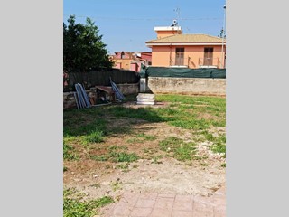 Villa in Vendita a Siracusa, 180'000&euro;, 110 m², con Box