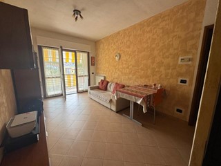 Trilocale in Vendita a Santo Stefano di Magra, 143'000€, 71 m², con Box