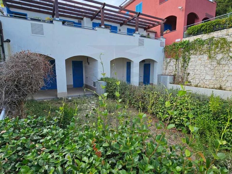 Bilocale in Vendita a Ventimiglia, zona Ville, 239'000€, 75 m²