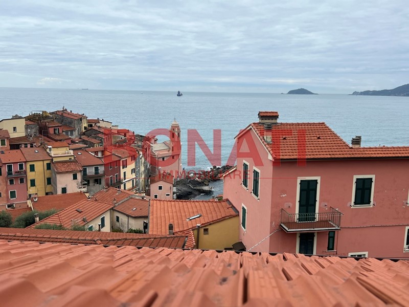Appartamento in Vendita a Lerici, zona Tellaro, 640'000€, 143 m²