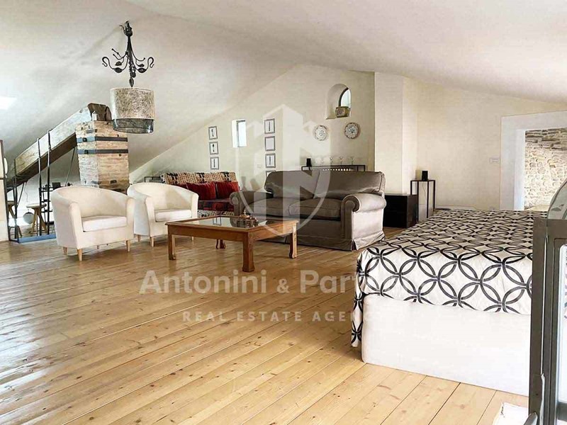 Quadrilocale in Vendita a Città della Pieve, 270'000€, 252 m²