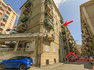 Appartamento in Affitto a Genova, zona Sestri Ponente, 900€, 74 m², arredato