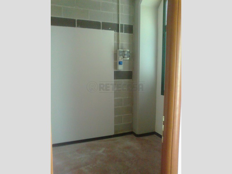 Capannone in Affitto a Vicenza, 600€, 130 m²