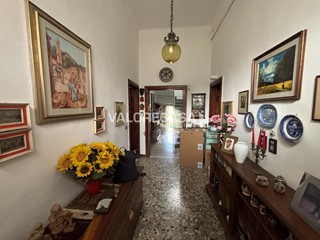 Casa Indipendente in Vendita a Carrara, zona Marina Di Carrara, 410'000€, 230 m²