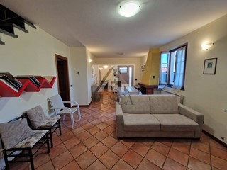 Casa Indipendente in Vendita a Lucca, zona Santissima Annunziata, 350'000&euro;, 110 m²