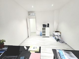 Ufficio in Affitto a Gravina di Catania, 250€, arredato