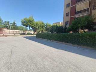 Quadrilocale in Vendita a Taranto, zona Paolo Vi, 130'000€, 130 m², arredato