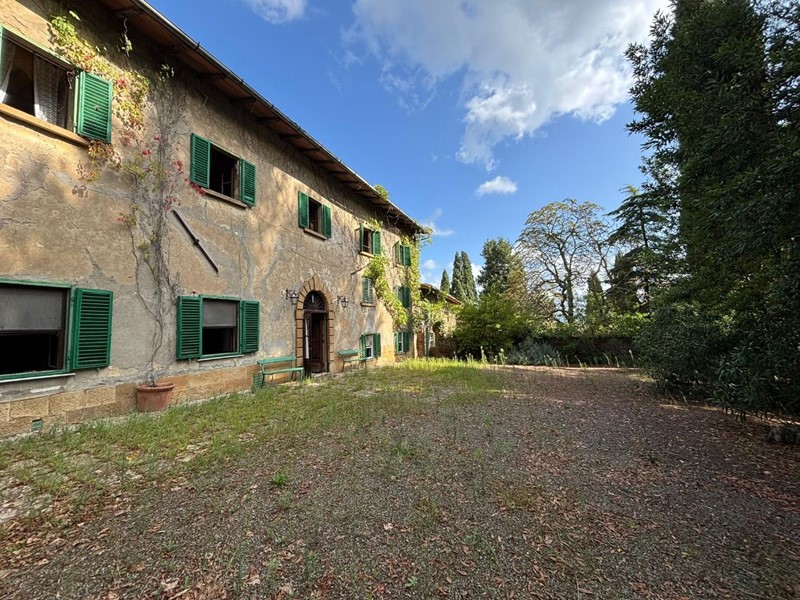 Villa in Vendita a Volterra, 800'000€, 1000 m²