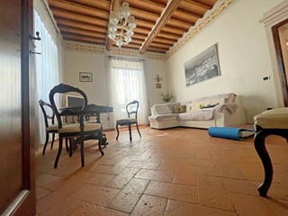 Appartamento in Vendita a Poggibonsi, 325'000€, 154 m²