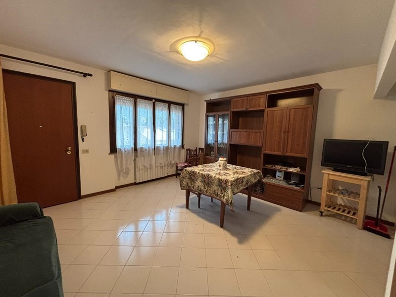 Bilocale in Vendita a Calci, 125'000€, 55 m², arredato, con Box