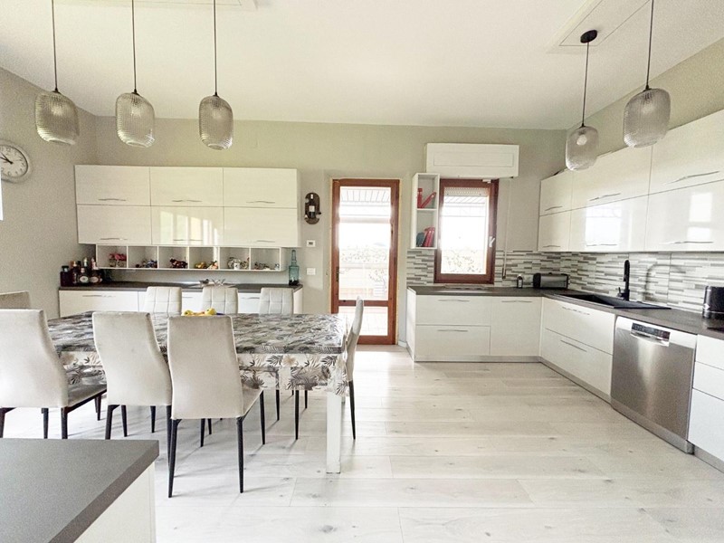 Appartamento in Vendita a Cerreto Guidi, zona Ripoli, 199'000€, 160 m²