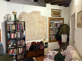 Casa Indipendente in Vendita a Calci, zona Castelmaggiore, 119'000€, 70 m²