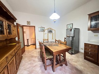 Bilocale in Vendita a Poggibonsi, 110'000€, 57 m², arredato
