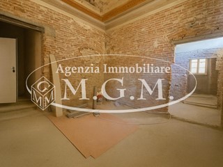 Quadrilocale in Vendita a Pontedera, 150'000€, 79 m²