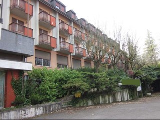 Attività commerciale in Vendita a Godiasco Salice Terme, 1'078'945€, 10660 m²