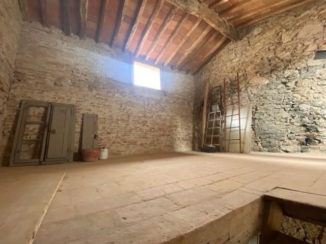 Casa Indipendente in Vendita a Vicopisano, zona Uliveto Terme, 85'000€, 85 m²
