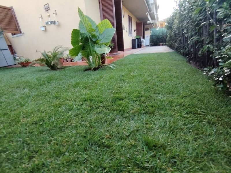 Trilocale in Vendita a Massa, zona Marina di Massa, 259'000&euro;, 65 m², arredato, con Box