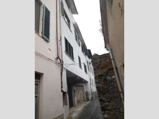 Quadrilocale in Vendita a Borgo a Mozzano, 28'698€, 77 m²