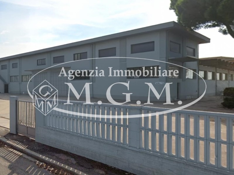 Capannone in Affitto a Castelfranco di Sotto, 14'200€, 3428 m²