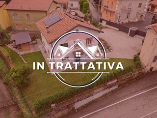 Casa Indipendente in Vendita a Saltrio, 375'000€, 138 m²