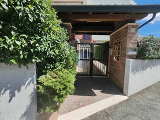 Bilocale in Vendita a Roma, 125'000&euro;, 50 m²