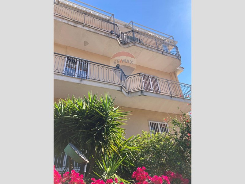 Quadrilocale in Vendita a Sant'Anastasia, 150'000€, 90 m²