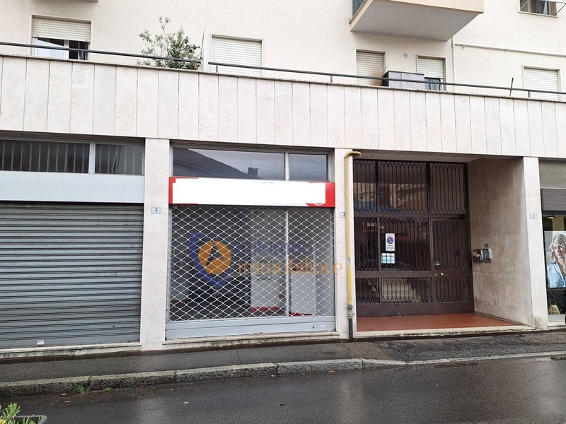 Negozio in Vendita a Busto Arsizio, 50'000€, 35 m²