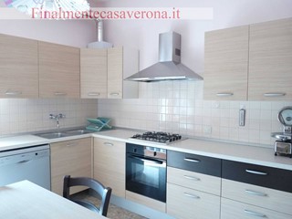 Casa Semi Indipendente in Affitto a Verona, 360€, 135 m²