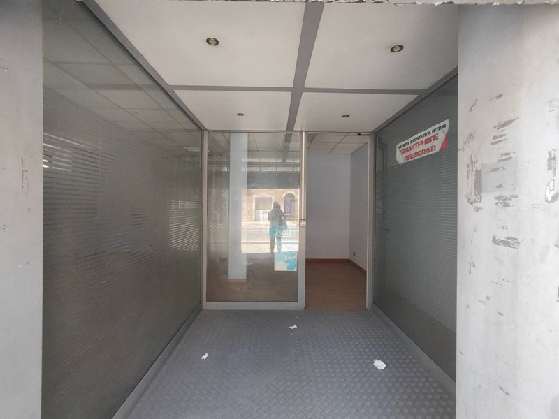 Attività commerciale in Affitto a Porto San Giorgio, 500&euro;, 56 m²