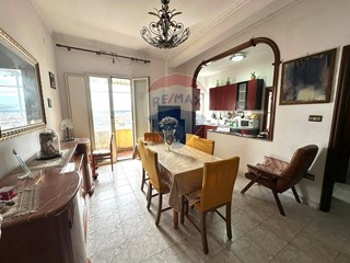 Trilocale in Vendita a Napoli, 80'000&euro;, 60 m²