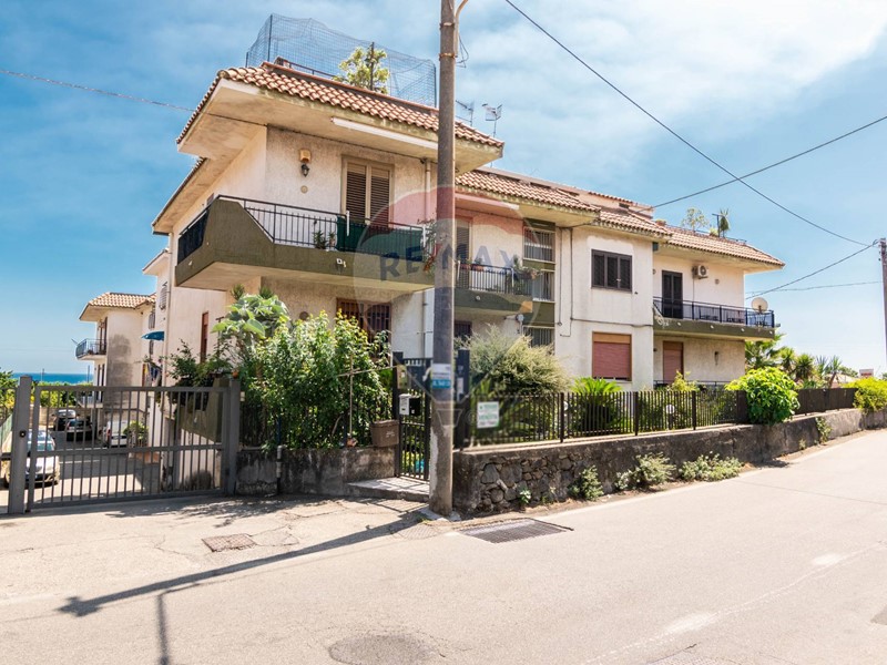 Quadrilocale in Vendita a Riposto, 87'000€, 128 m²