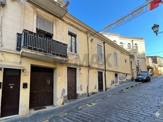 Casa Semi Indipendente in Vendita a Motta Sant'Anastasia, 37'000&euro;, 94 m²