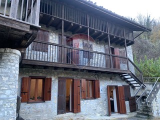 Casa Semi Indipendente in Vendita a Arsiè, 80'000€, 130 m²