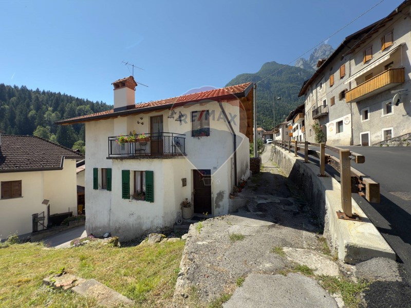 Casa Indipendente in Vendita a Taibon Agordino, 125'000€, 130 m²