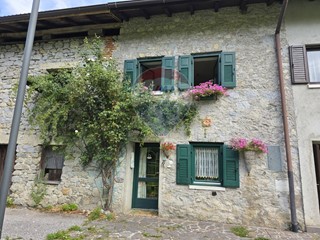 Casa Semi Indipendente in Vendita a Pieve Tesino, 165'000€, 129 m²