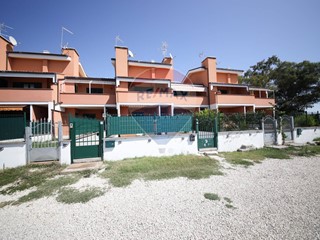 Trilocale in Vendita a Roma, 239'000&euro;, 95 m²