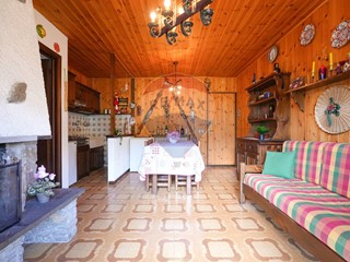 Trilocale in Vendita a Mezzoldo, 79'000€, 76 m²