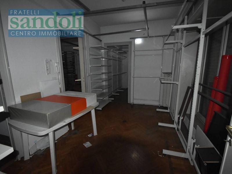 Bilocale in Vendita a Vercelli, 60'000€, 65 m²