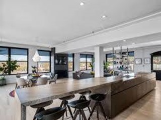 Immobile commerciale in Vendita a Guagnano, 77'000€, 350 m²